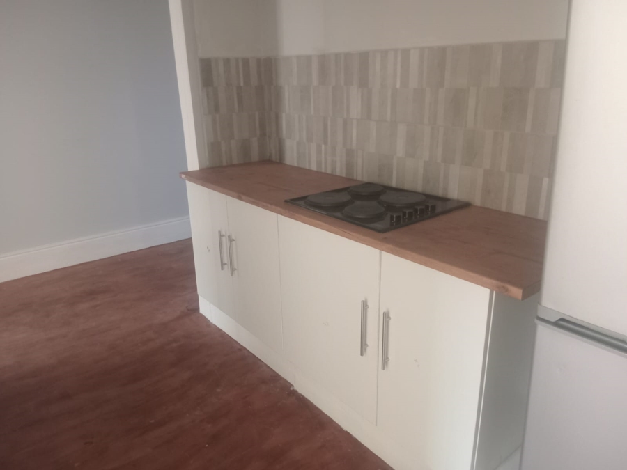 To Let 1 Bedroom Property for Rent in Southernwood Eastern Cape